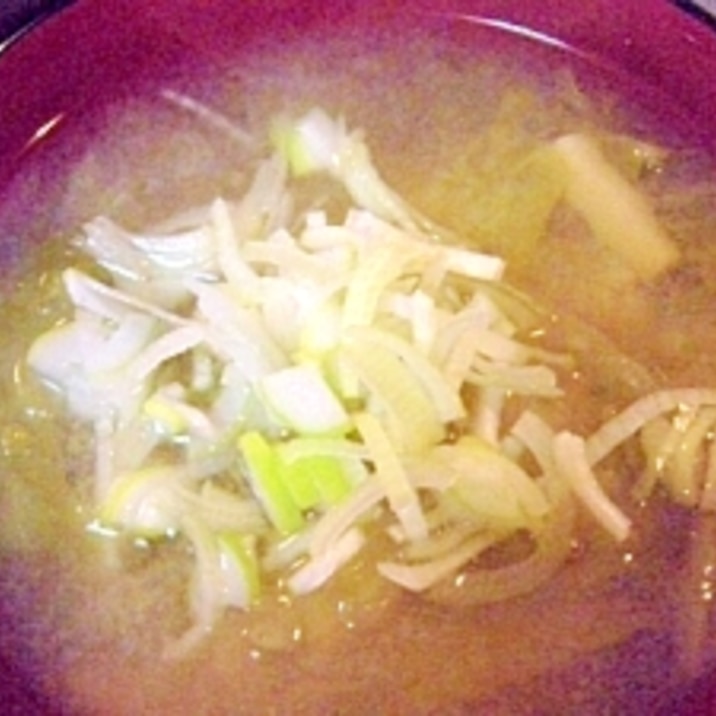 白菜と高野豆腐のお味噌汁